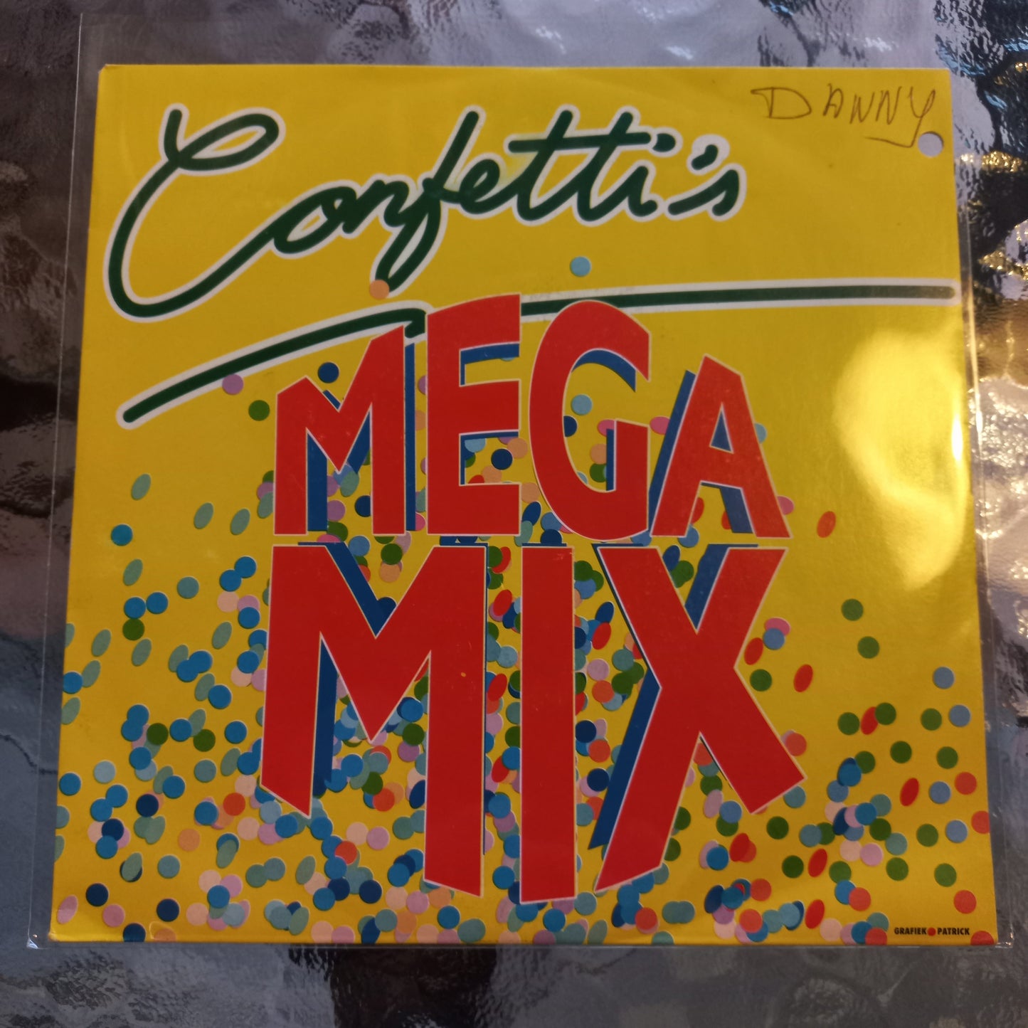 Confetti s MEGA MIX Simple 7" 2da. Mano VG +
