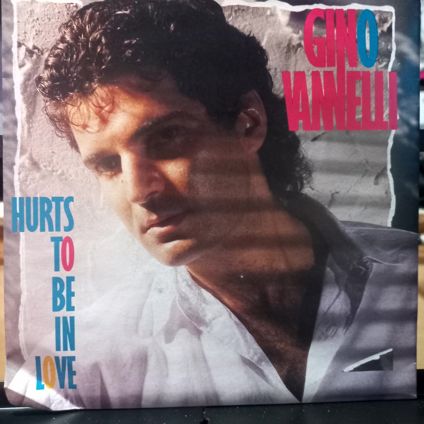 Gino Vanelli Hurts to be in love Simple 7" 2da. Mano Usado Muy Bien + hacia arriba