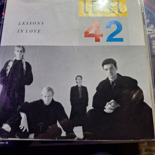 Level 42 Lessons in Love Simple 7" de Epoca VG+