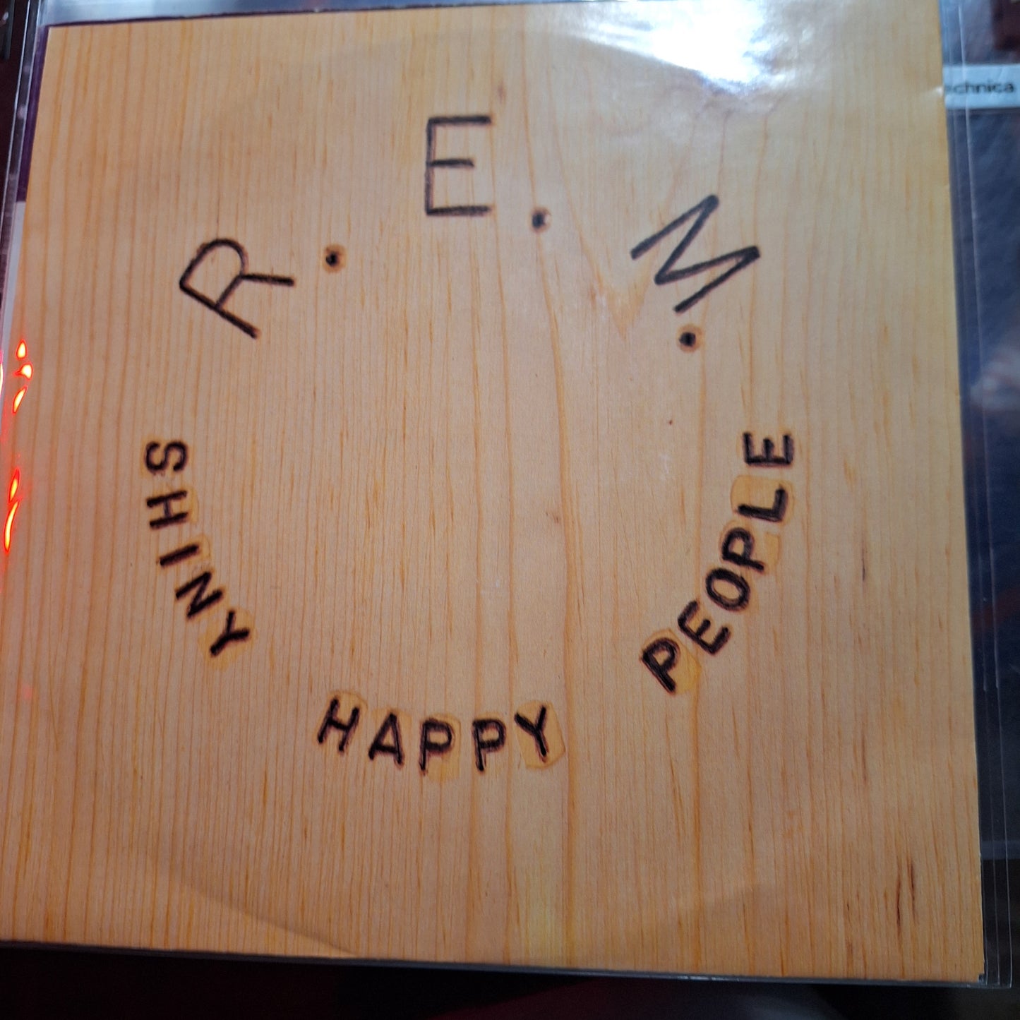 REM Shinny Happy People Simple 7" de Epoca VG+