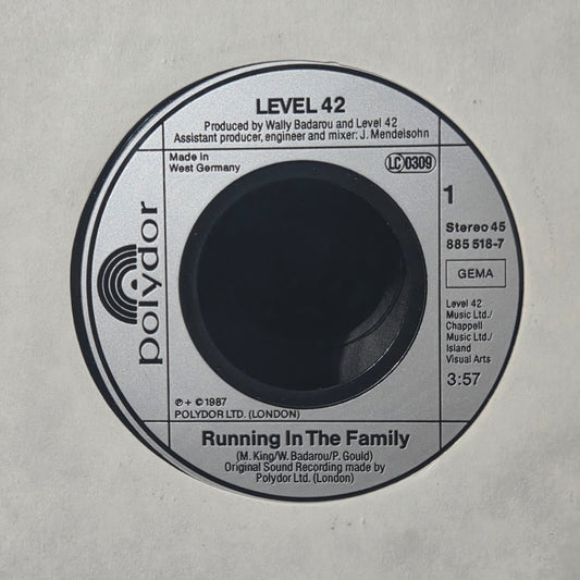 Level 42 Running in the Family Simple 7" 2da. Mano VG+
